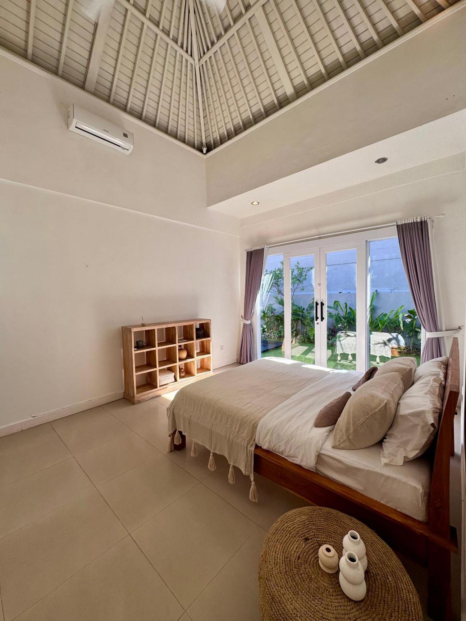 Canggu Central Hostel Exterior photo